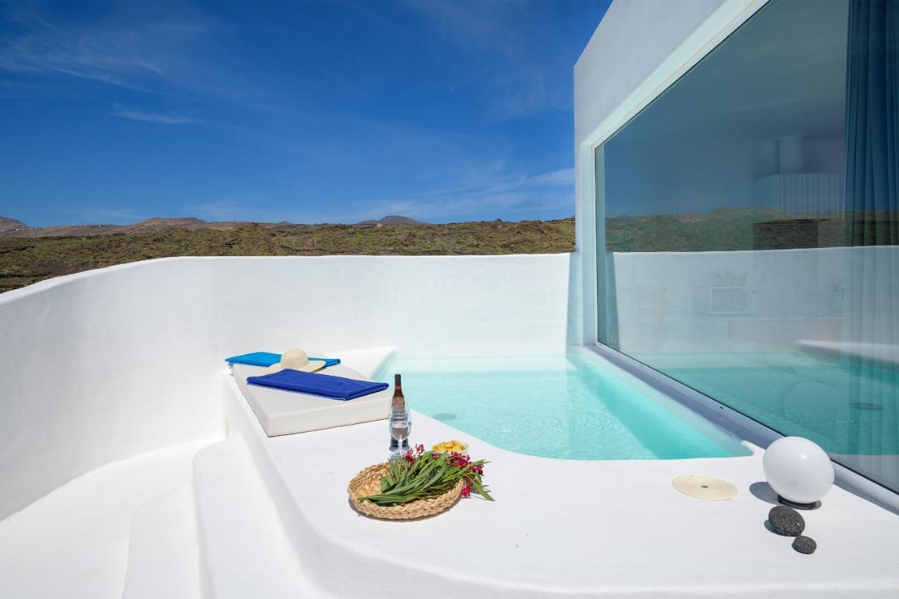 Aquablanca Suite Pool Deluxe En Punta Mujeres 外观 照片